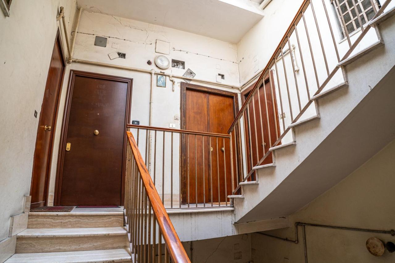 Apartment Core Di